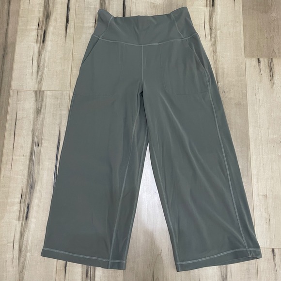 Lululemon Align Wide Leg Super High Rise Leggings Crop Pants Size 8 Grey Sage - Picture 1 of 9